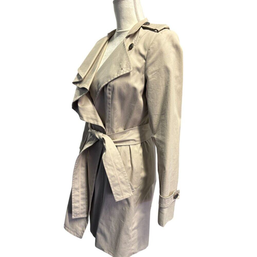 Diane Von Furstenberg Vintage Spy Ruffle Beige Belted Trench Coat Womens Size 4 - Picture 5 of 8